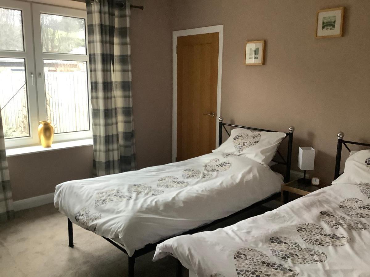 4 Stills Apartment Rothes Bagian luar foto