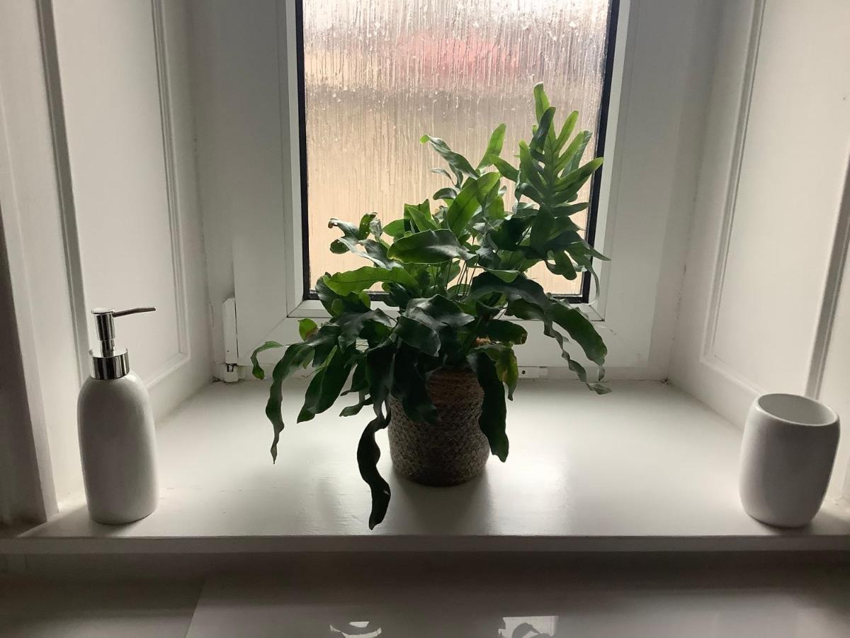 4 Stills Apartment Rothes Bagian luar foto